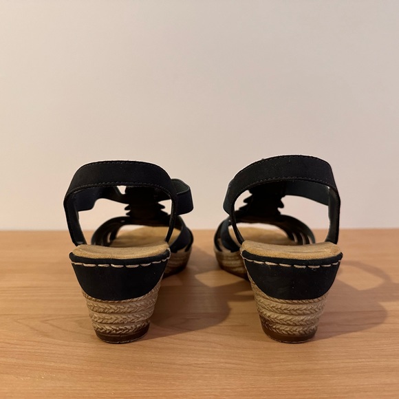 RIEKER wedge sandal - size 9 - Picture 4 of 5
